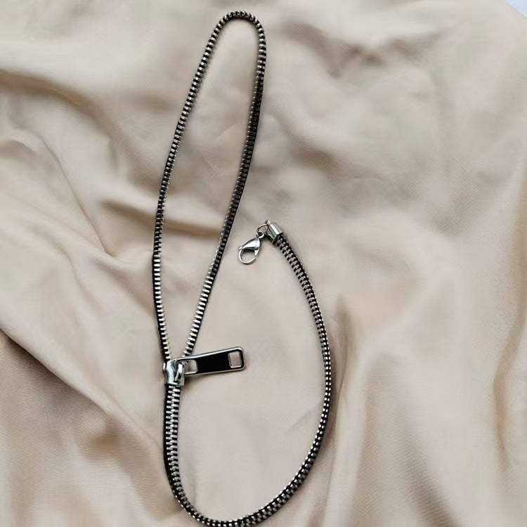Collarbone chain zipper necklace
